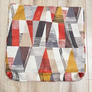 Geometric Pattern Cushion/Pillow Cover